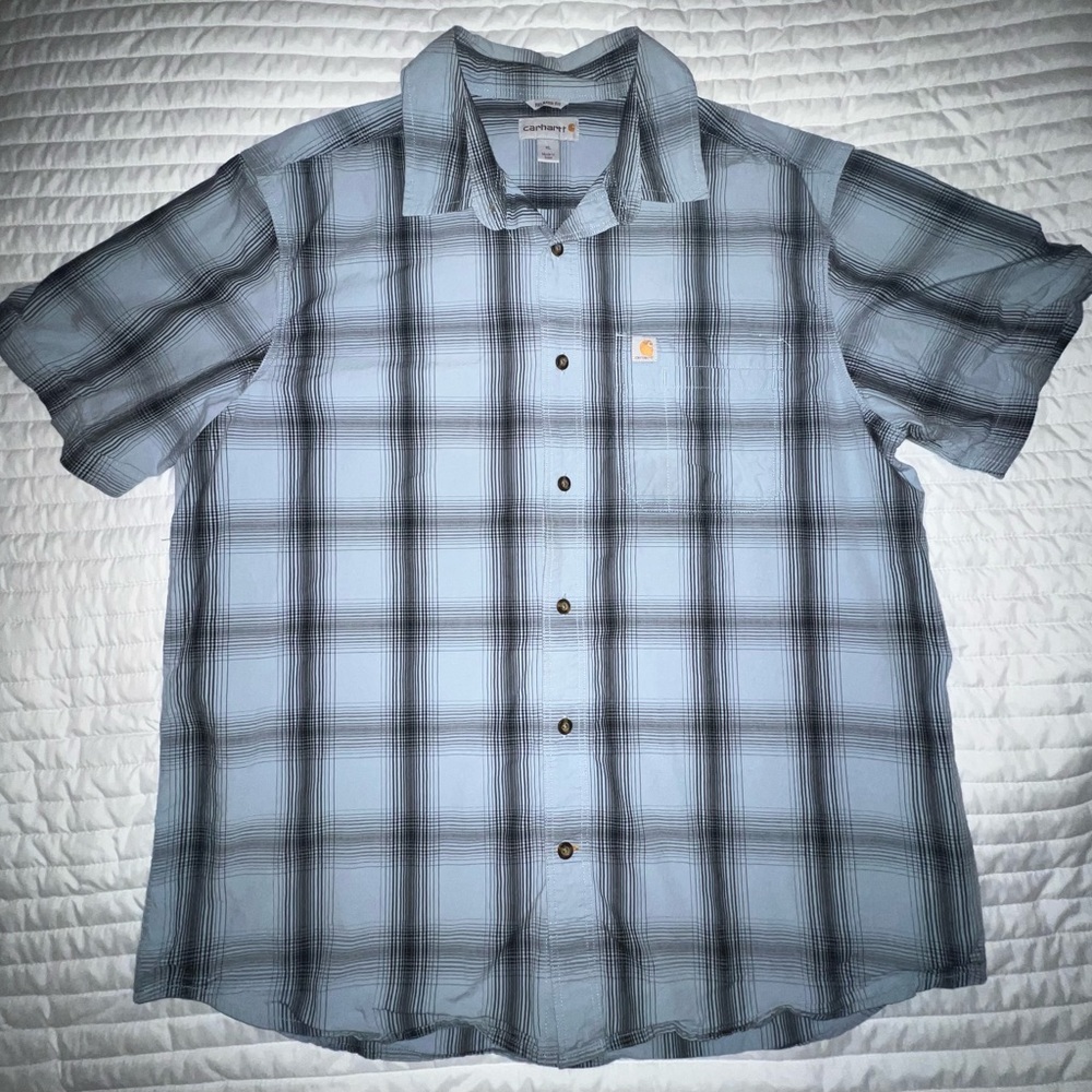 XL Light Weight Carhartt Short Sleeve Shirt